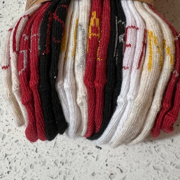 New Rae Dunn Christmas Socks Ankle Length 10 Pair Womens Size 5 - 10 Red Black - Picture 3 of 6